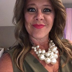 Meet your Posher, Pam